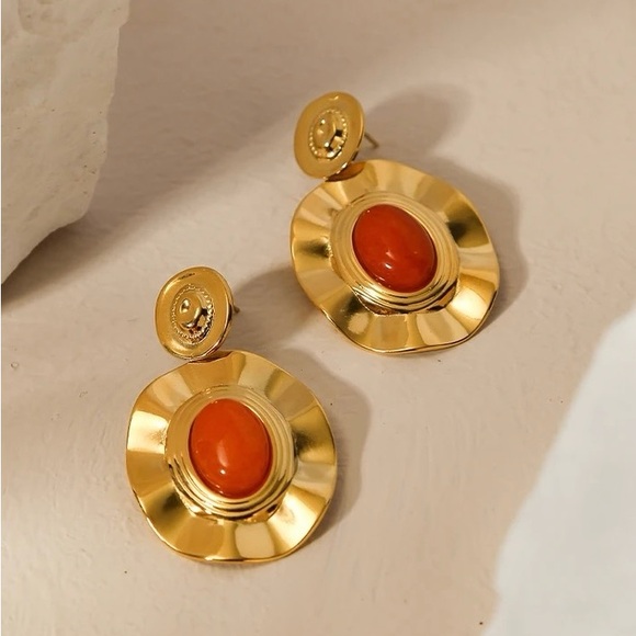 ◾️18K Gold Plated Natural Orange Sunstone Earrings - Picture 4 of 6